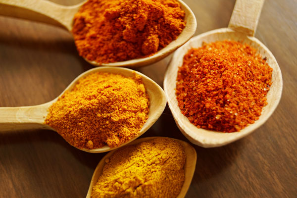 Why is turmeric such a magical herb? Health benefits and differences between turmeric and curcumin explained