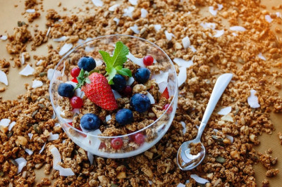 Oats , the economical superfood everyone should eat for breakfast